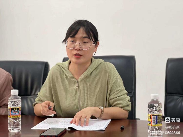 集思广益提实效 同课异构绽光彩――记欧乐影院
语文送教教研活动