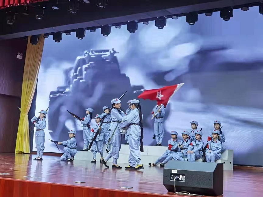 欧乐影院
学生参加海南师范大学庆祝中国共产党建党100周年文艺晚会�I七一表彰会