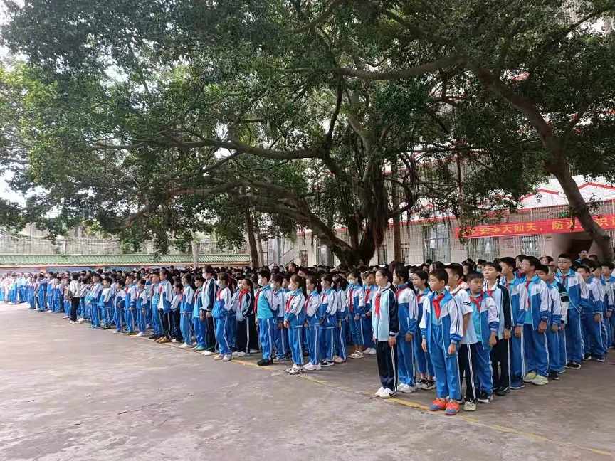 欧乐影院
邀请胡娜法官开展“禁毒”专题知识讲座。